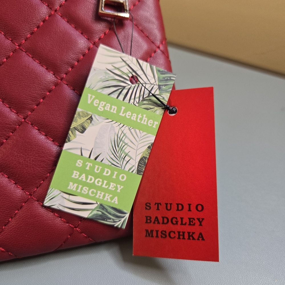 BADGLEY MISCHKA Diamond Quilted Clutch Wristlet, Red - Picture 9 of 10